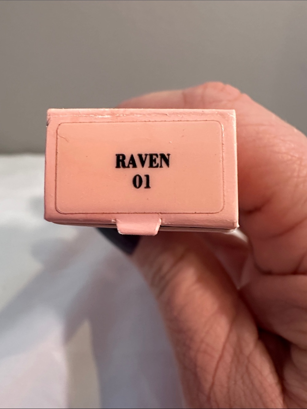 Charles of the Ritz Perfect Finish Eye Lining Pencil 01 Raven NIB - Picture 3 of 7